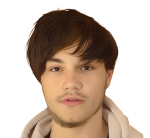 Eine Person mit mittellangem, dunkelbraunem Haar und leichtem Pony blickt nach vorne. Sie trägt einen hellen Kapuzenpullover über einem schwarzen T-Shirt. Der Hintergrund ist schlicht weiß, wodurch die Person deutlich hervorgehoben wird.