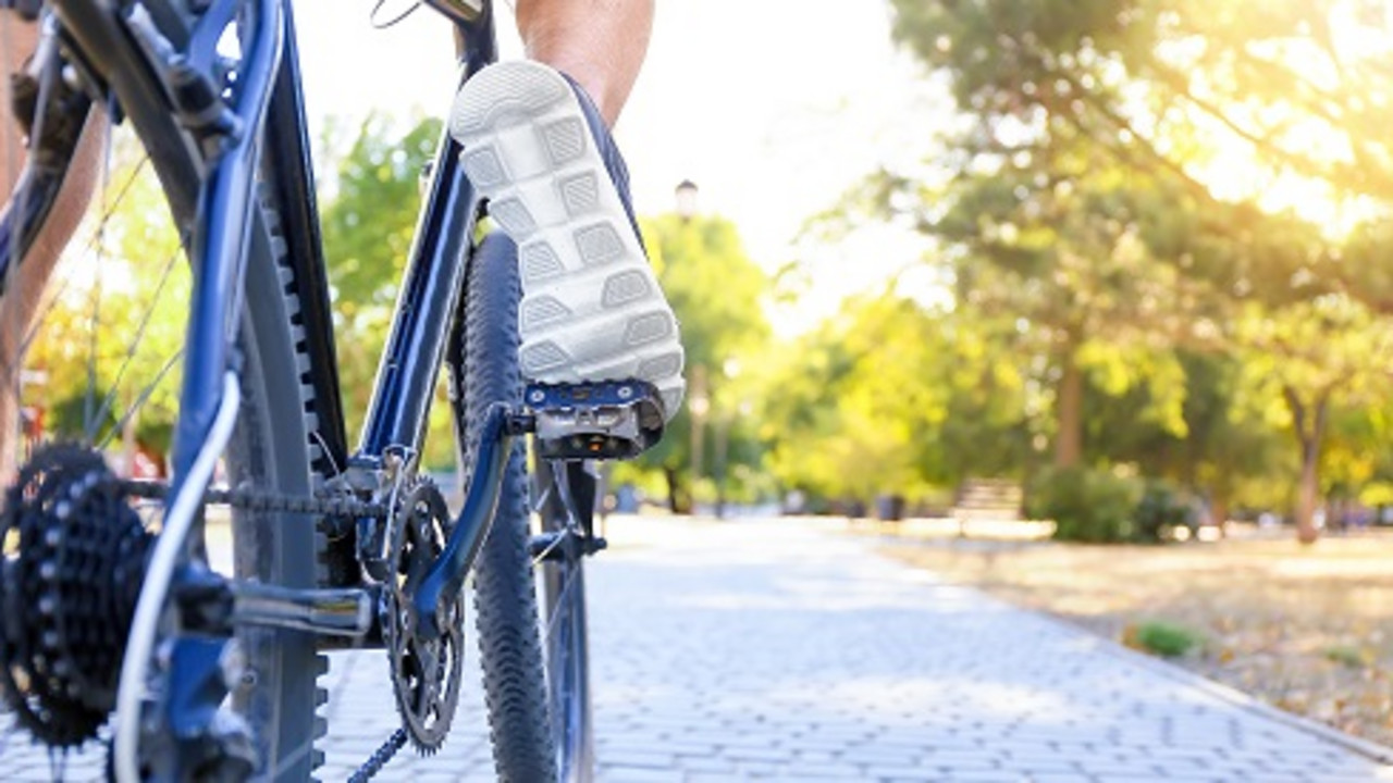 Person auf einem Fahrrad
