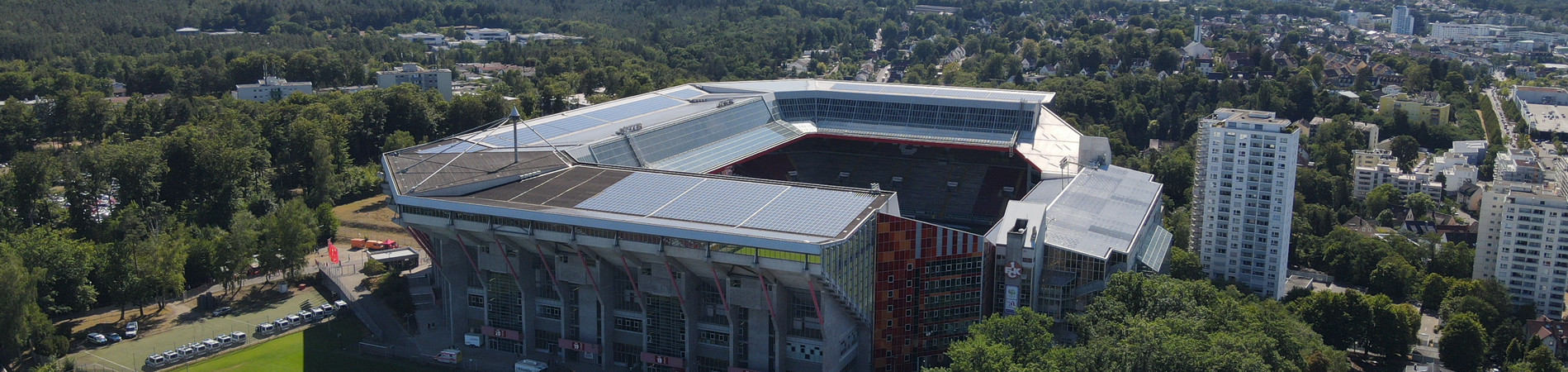 Luftaufnahme des Fritz-Walter-Stadions